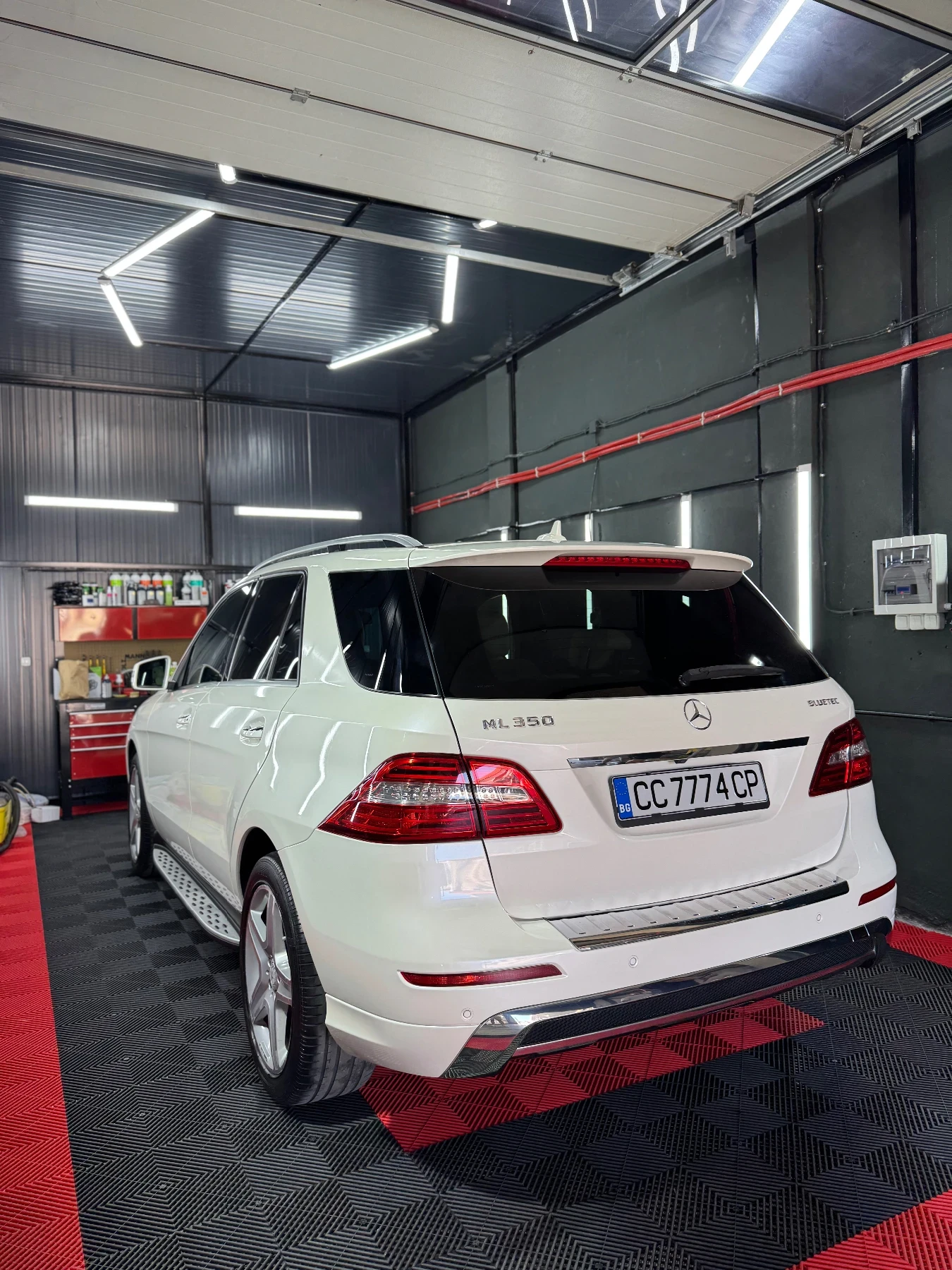 Mercedes-Benz ML 350 EDITION1 - изображение 3