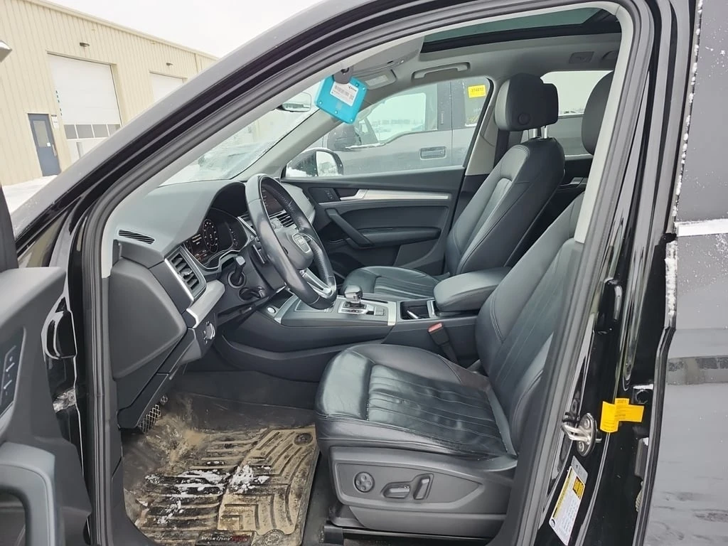 Audi Q5 * TECHNIK * CARFAX * ФИНАНСИРАНЕ  - изображение 5