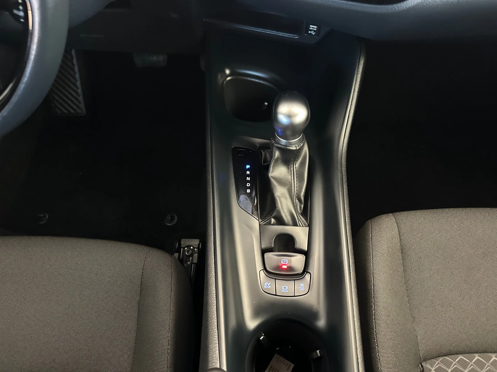 Toyota C-HR Center | Mobile.bg   16