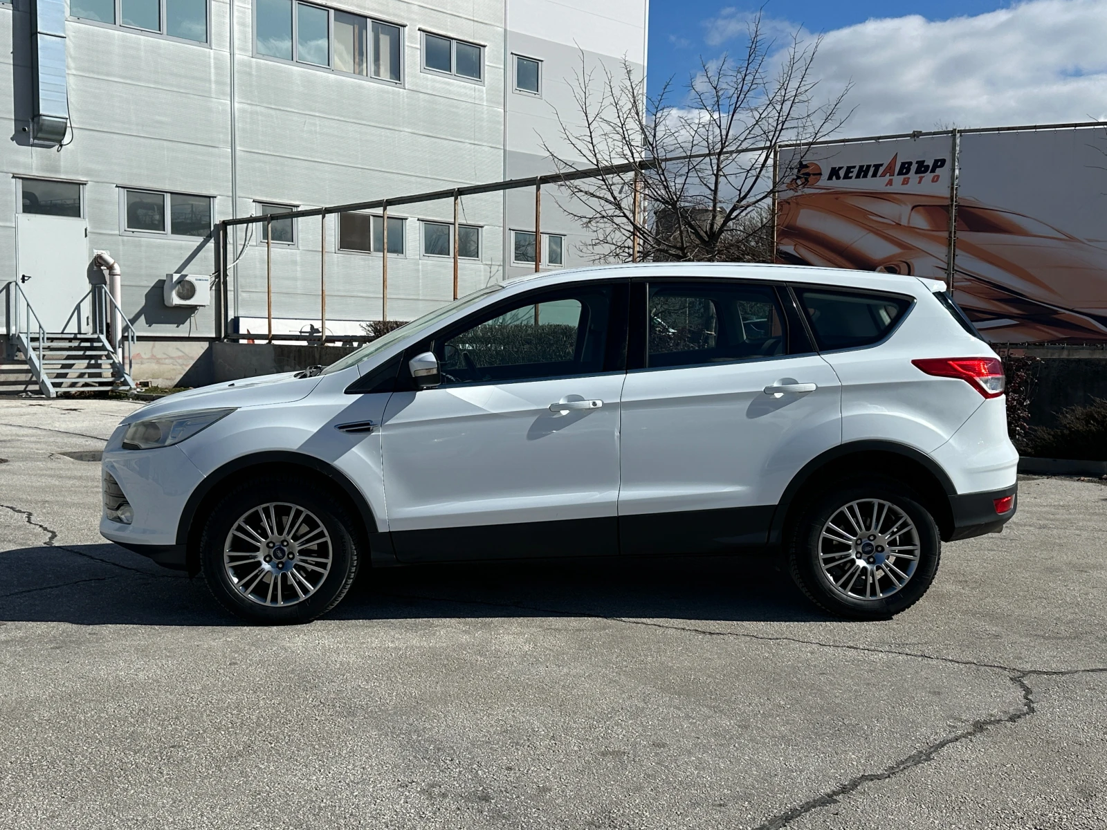 Ford Kuga Автоматик/4х4 - изображение 2