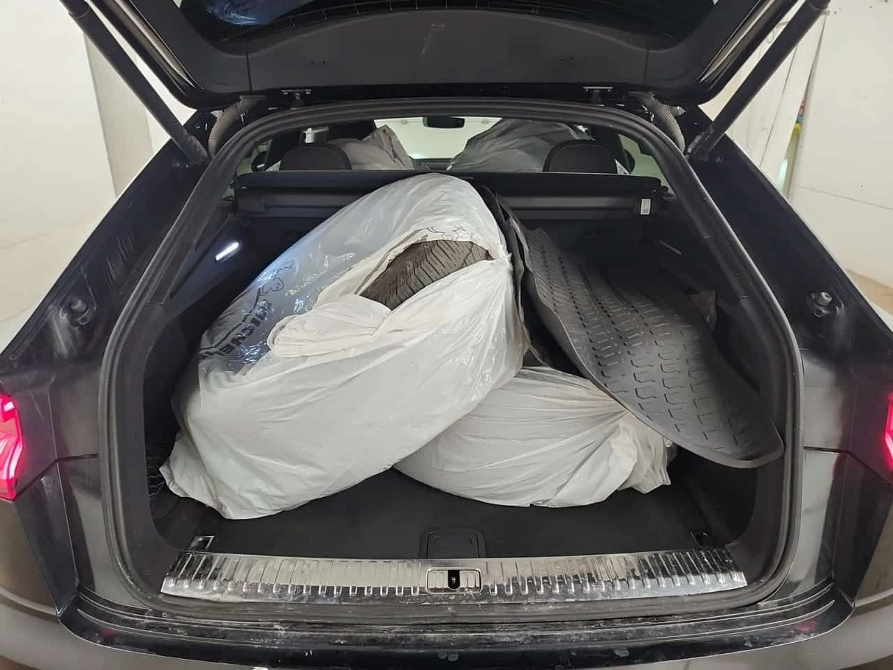 Audi Q8 55TFSI PROGRESSIV * Carfax * ��� ��������� ���� *  | Mobile.bg � ����������� 12