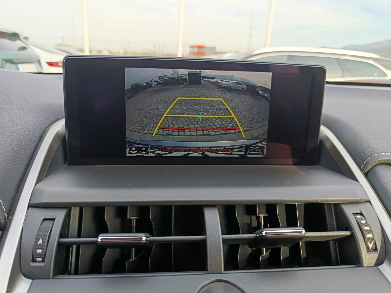 Lexus NX 300h 2.5, 197к.с. Executive Plus  4wd CVT, снимка 11 - Автомобили и джипове - 53720701