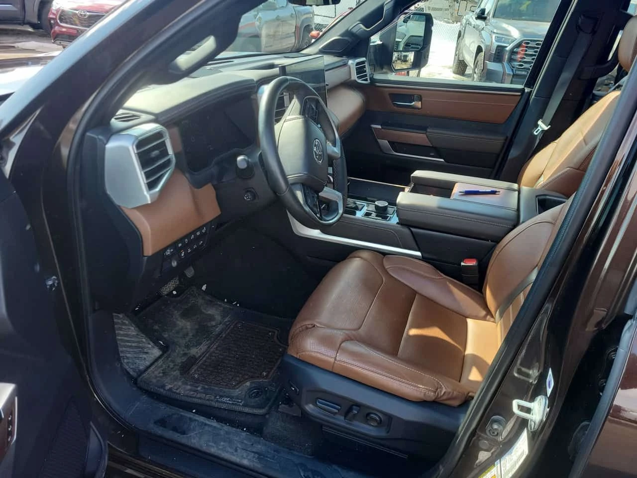Toyota Tundra * Platinum * 2 КЛЮЧА* PANO* ПОДГРЕВ* KEYLESS* , снимка 5 - Автомобили и джипове - 54178720