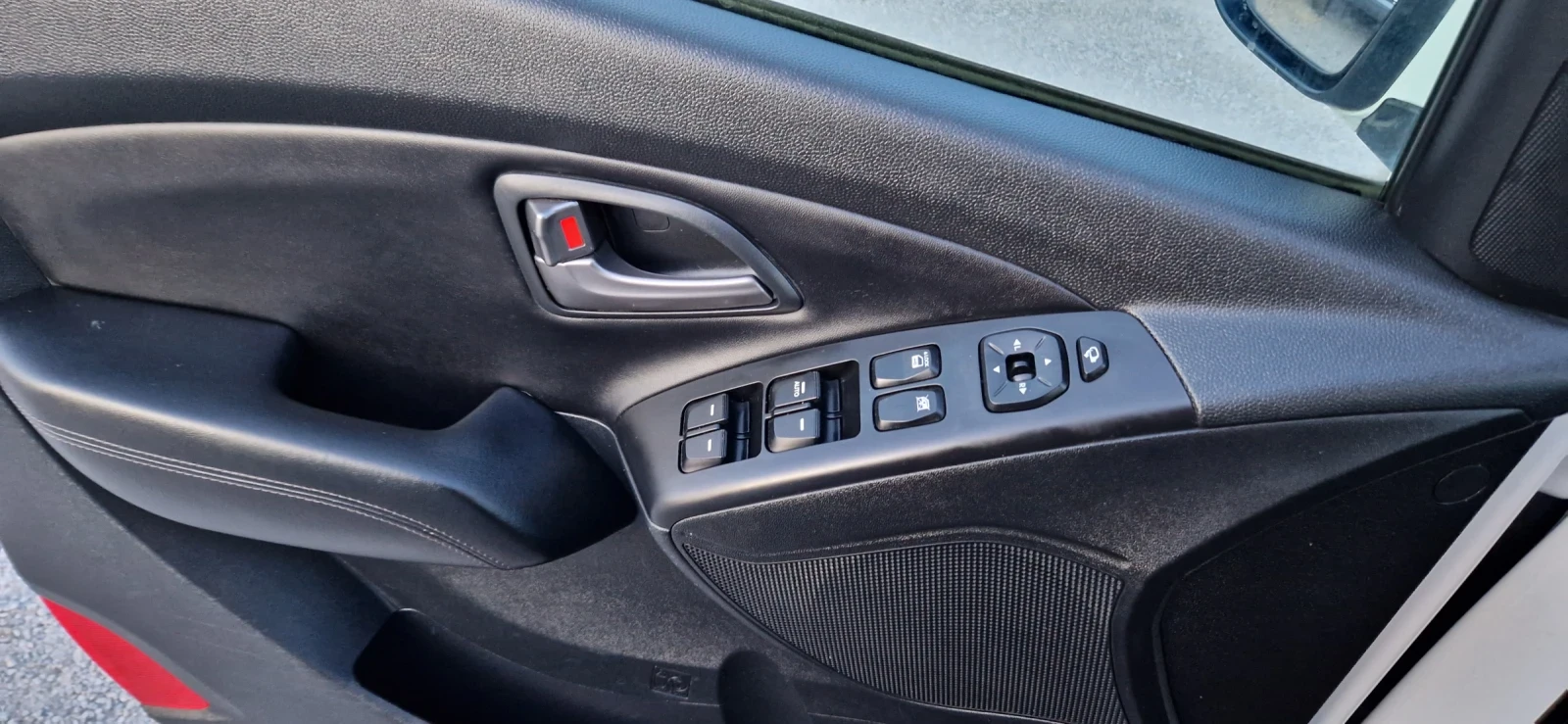 Hyundai IX35 2.0 CRDI EU-5 феислифт 4х4, снимка 13 - Автомобили и джипове - 54798797