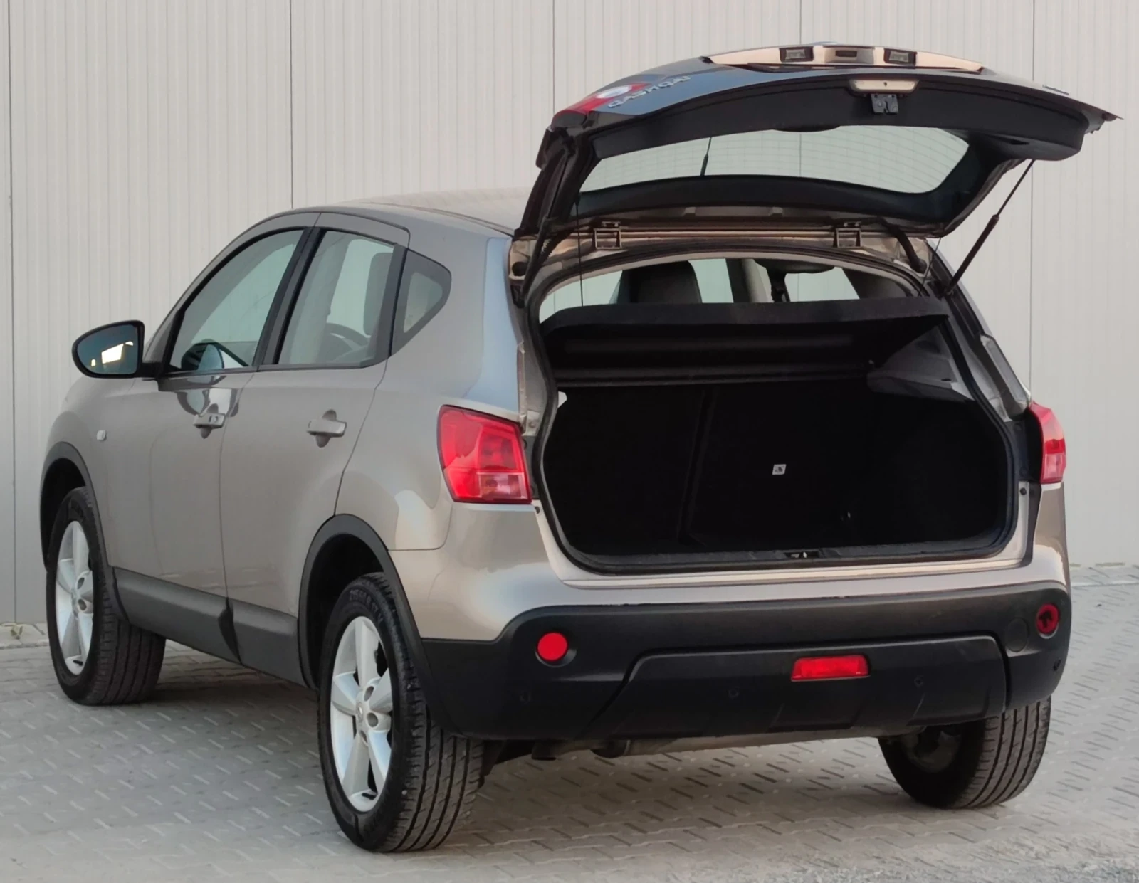 Nissan Qashqai 2.0DCI* 150к.с* 4х4* , снимка 10 - Автомобили и джипове - 55335382