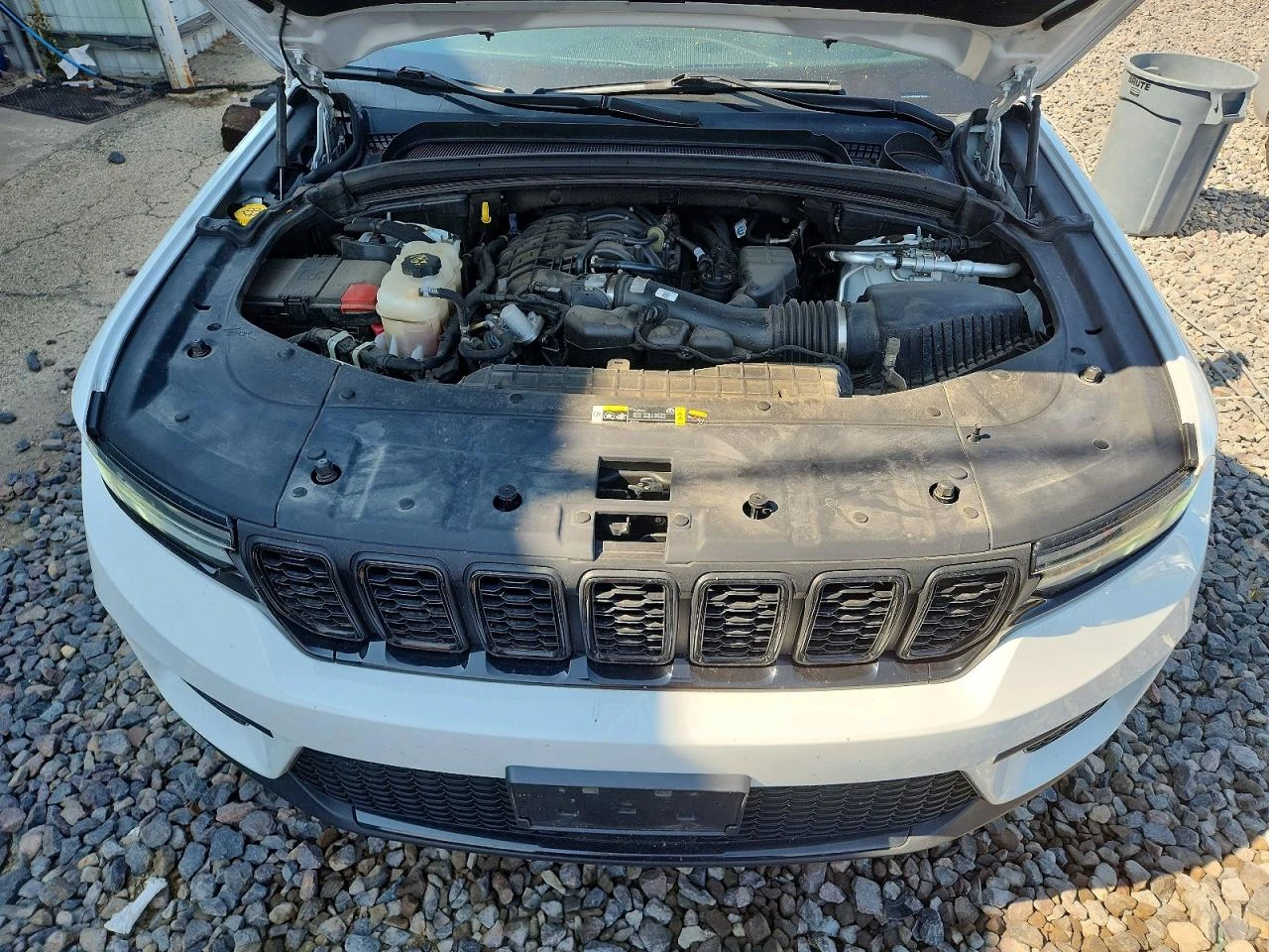 Jeep Grand cherokee 3.6l Laredo, снимка 12 - Автомобили и джипове - 56046080