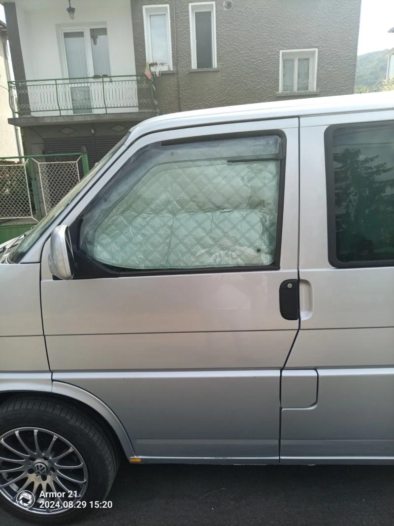 VW Caravelle 2.5 102 к.с, снимка 17 - Бусове и автобуси - 43321731