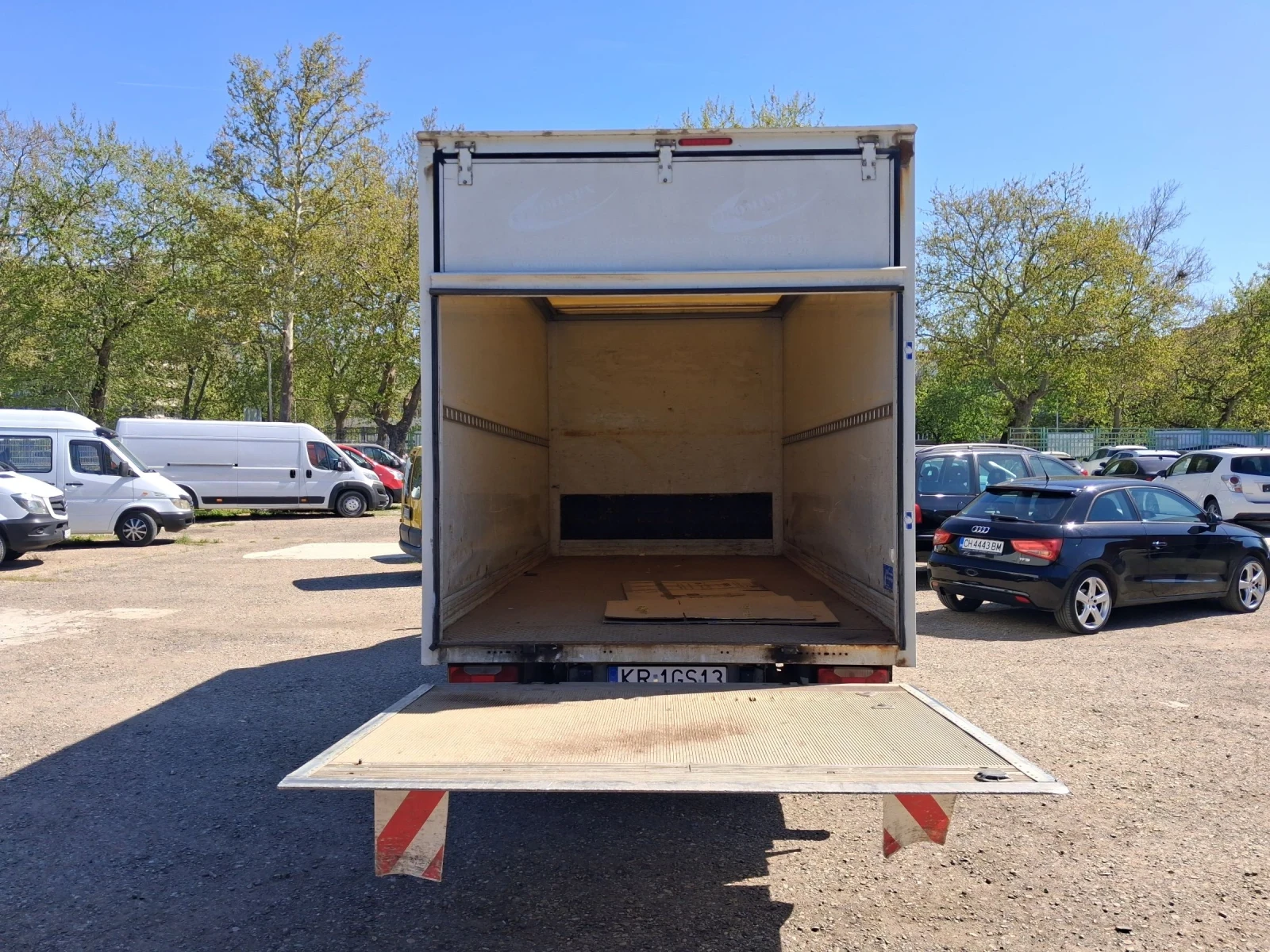 Iveco Daily 35-150, кат.В, падащ борд, 4.40м, ТОП, снимка 9 - Бусове и автобуси - 54327199