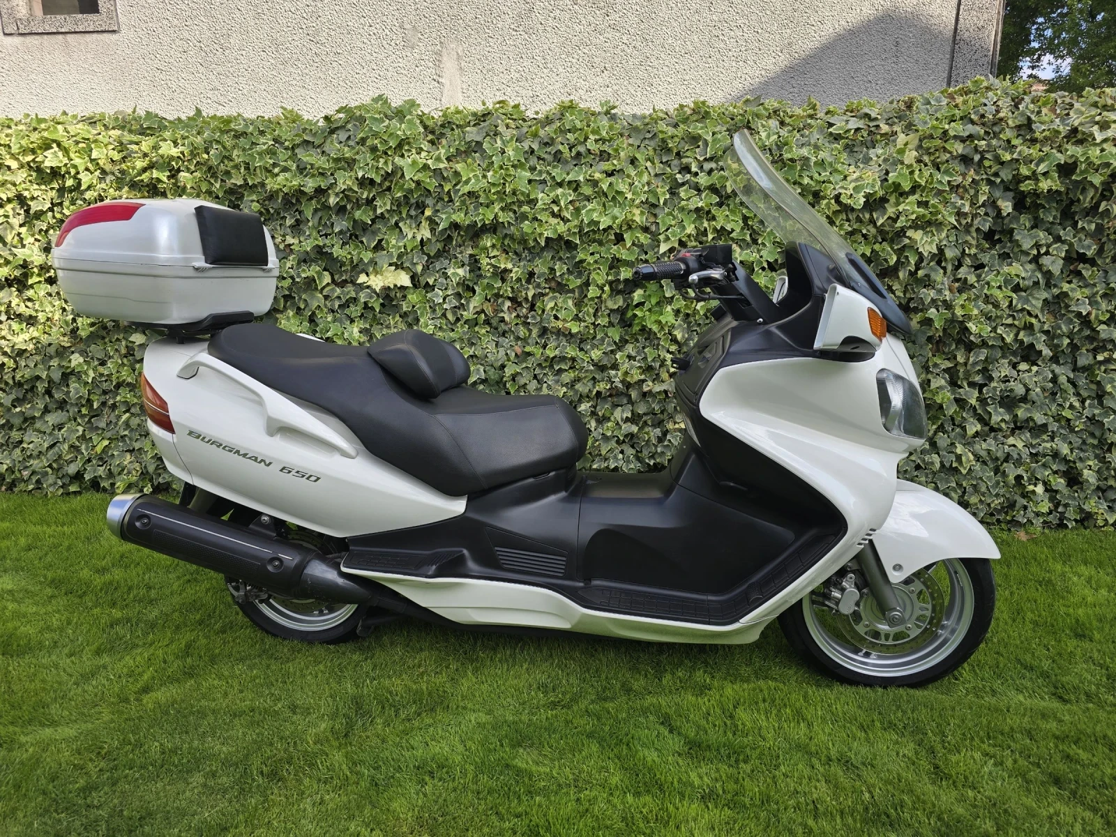Suzuki Burgman 650 - изображение 2