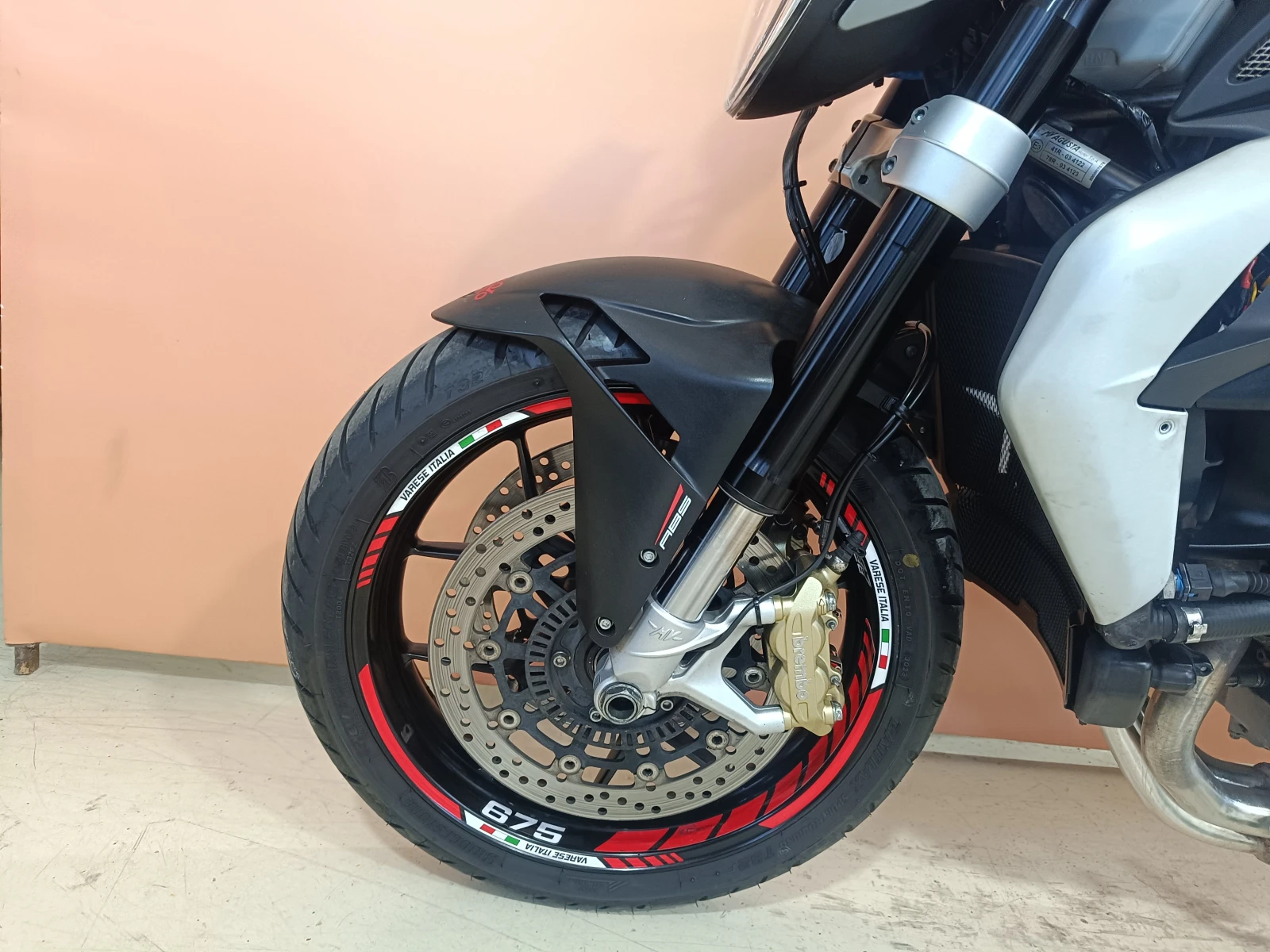 MV Agusta Brutale 675 A2, снимка 15 - Мотоциклети и мототехника - 54377310