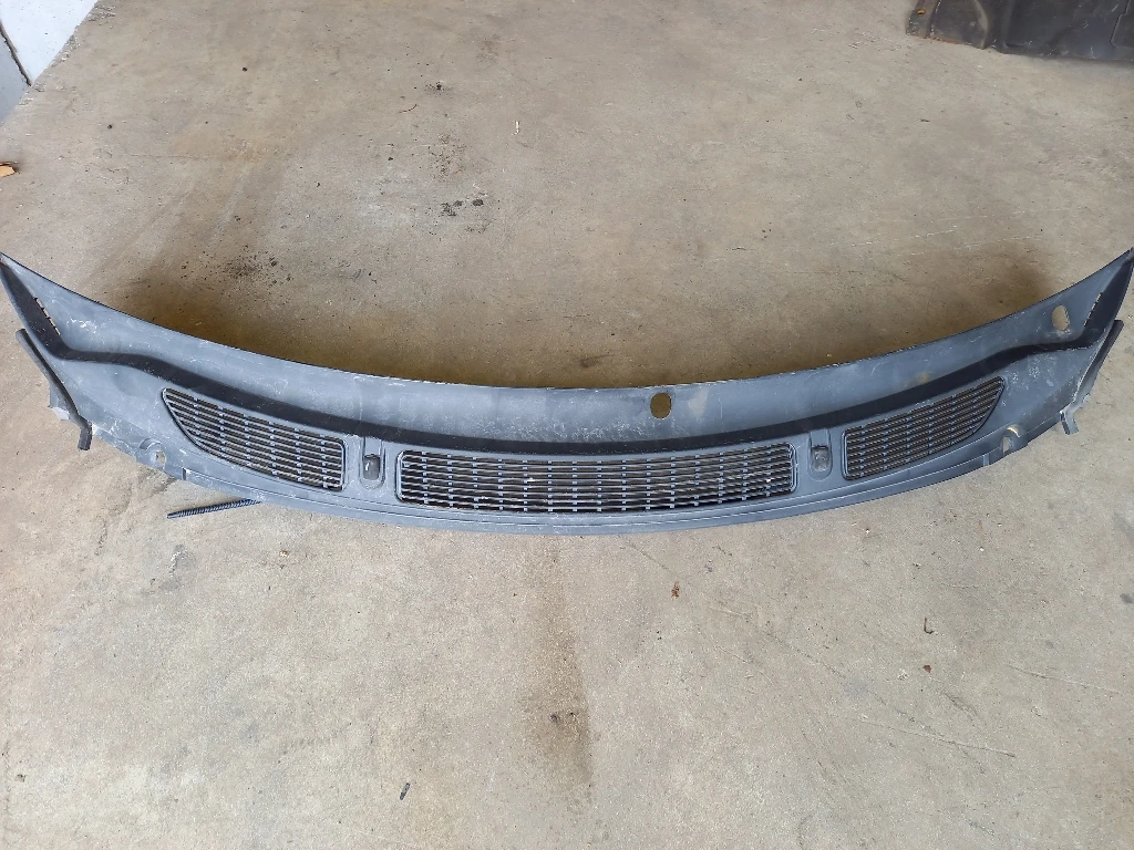 Кора под предни чистачки Шкода Румстер (фабия)