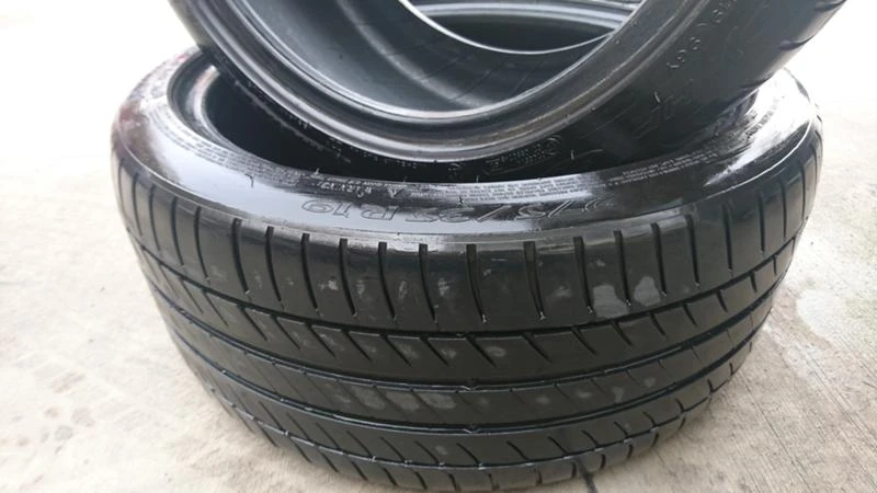 Гуми Летни 275/35R19, снимка 10 - Гуми и джанти - 17690786