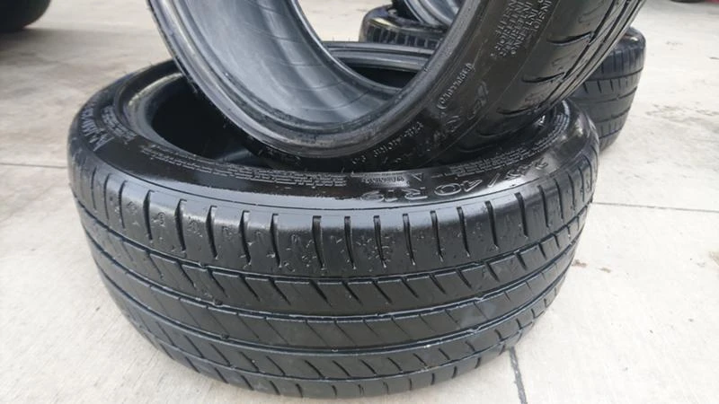 Гуми Летни 275/35R19, снимка 11 - Гуми и джанти - 17690786