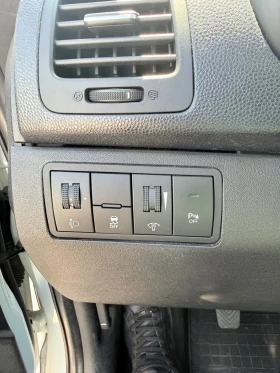 Kia Venga 1.4i/panorama, снимка 12