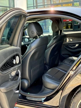 Mercedes-Benz E 220 AMG Line, снимка 9
