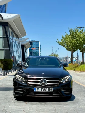 Mercedes-Benz E 220 AMG Line, снимка 2