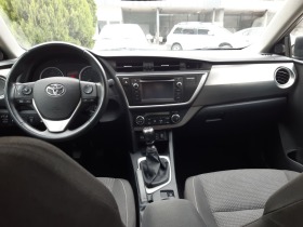 Toyota Auris 2.00 - 4 D, снимка 9