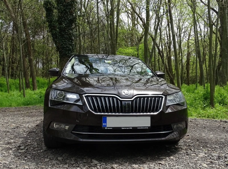 Skoda Superb L&K 4x4, снимка 4 - Автомобили и джипове - 47363635