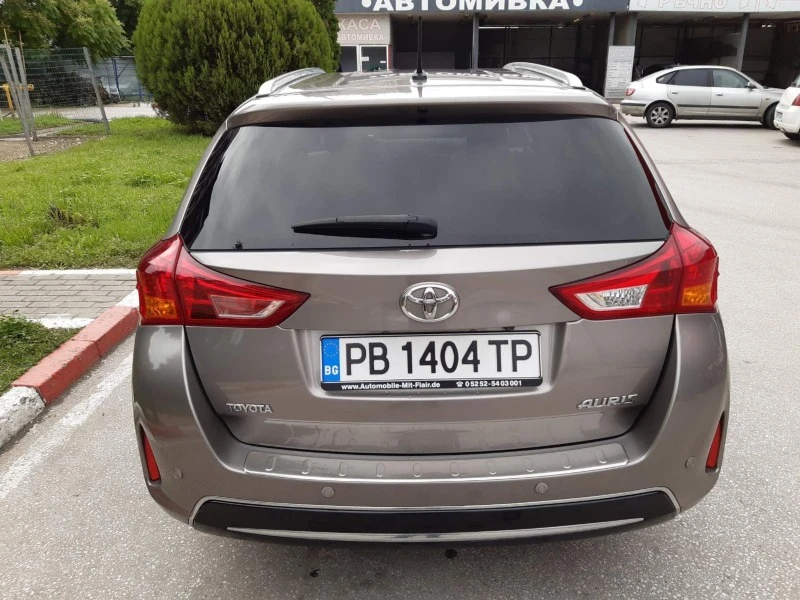 Toyota Auris 2.00 - 4 D, снимка 2 - Автомобили и джипове - 45898492