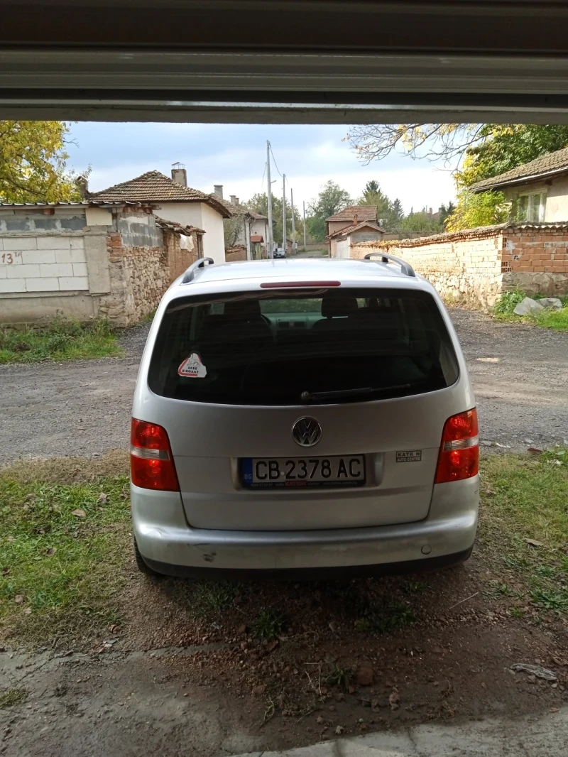 VW Touran, снимка 7 - Автомобили и джипове - 47136990