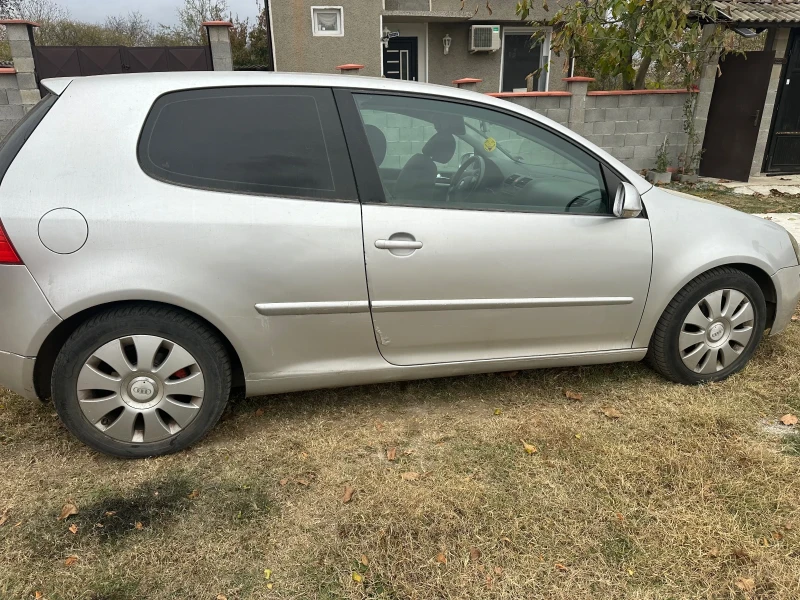 VW Golf 5, снимка 7 - Автомобили и джипове - 47988653