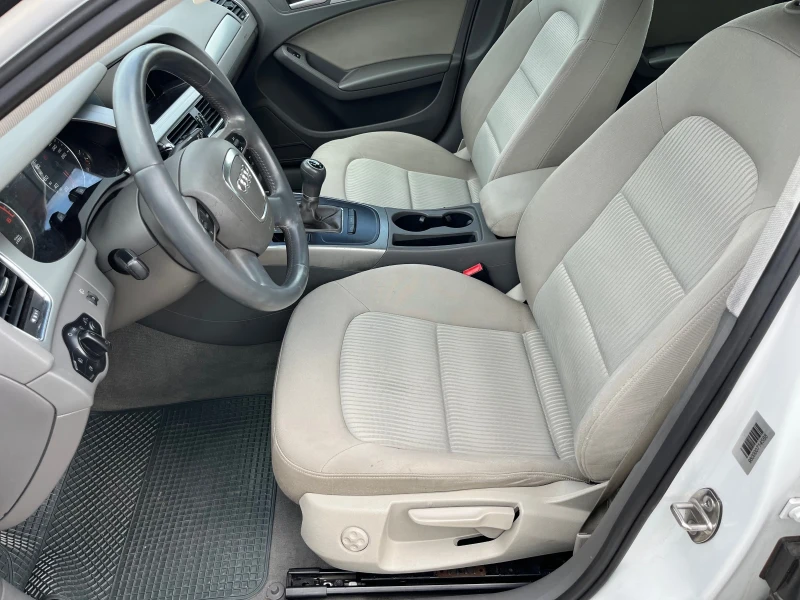 Audi A4 Avant 2.0TDI, снимка 8 - Автомобили и джипове - 50499403