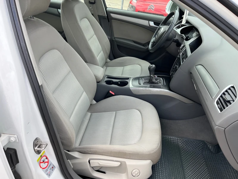 Audi A4 Avant 2.0TDI, снимка 12 - Автомобили и джипове - 50499403