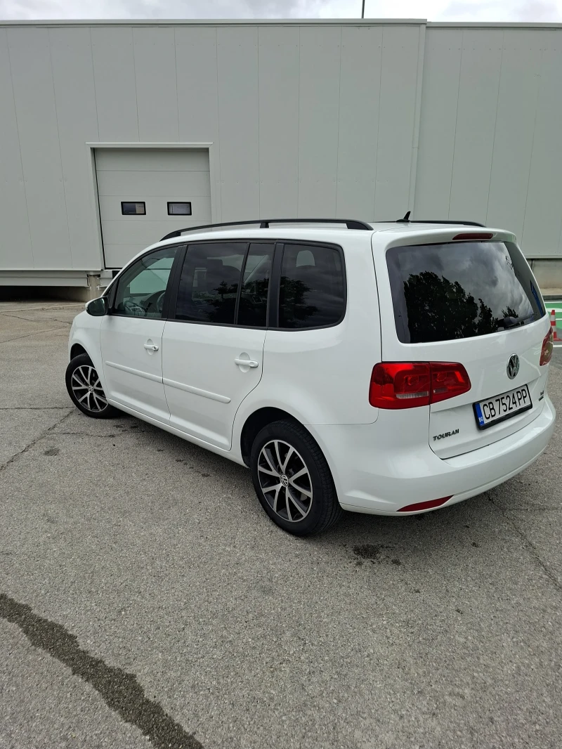 VW Touran, снимка 4 - Автомобили и джипове - 52405318