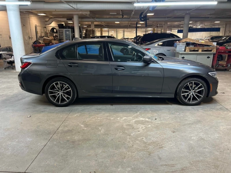 BMW 330 * 330i xDrive * CARFAX * БЕЗ ПЪРВОНАЧАЛНА ВНОСКА, снимка 3 - Автомобили и джипове - 52861094