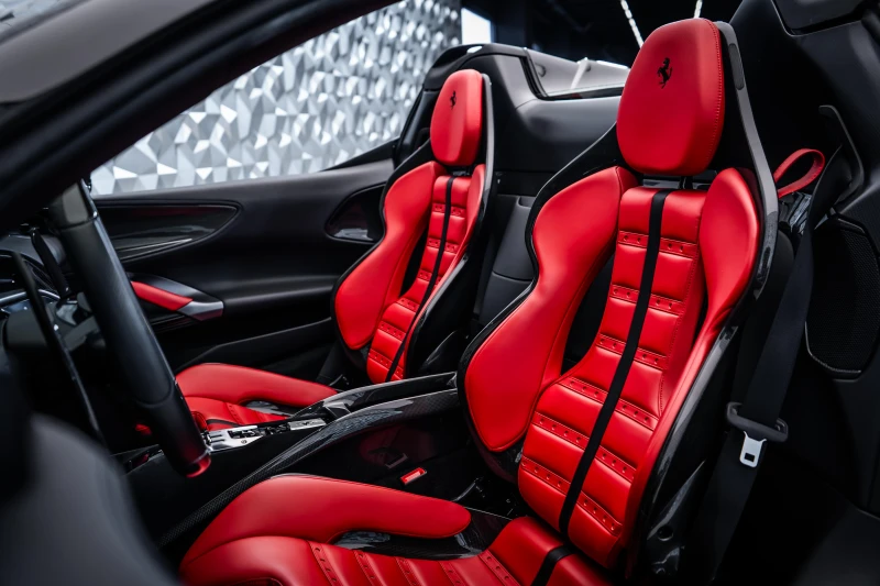 Ferrari SF 90 Spider Assetto Fiorano / Carbon / Daytona, снимка 13 - Автомобили и джипове - 52885552