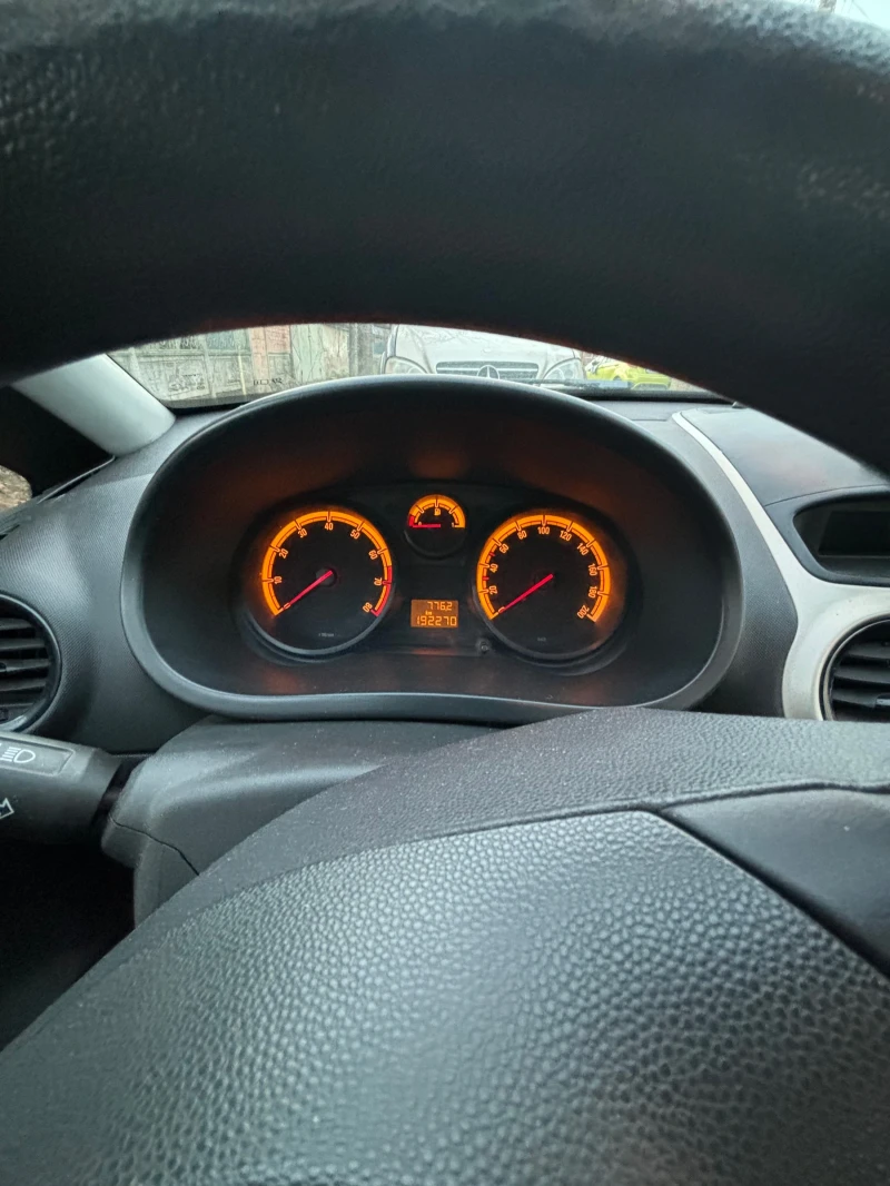 Opel Corsa, снимка 5 - Автомобили и джипове - 52921894