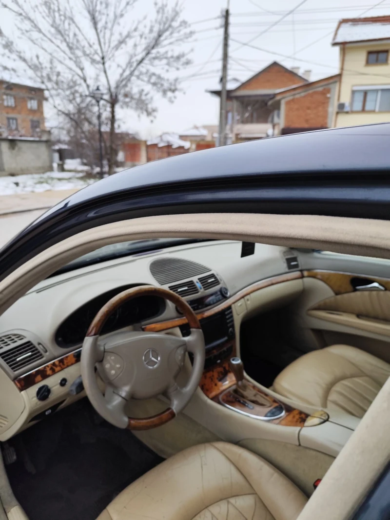 Mercedes-Benz E 270 Е270, снимка 7 - Автомобили и джипове - 53366952