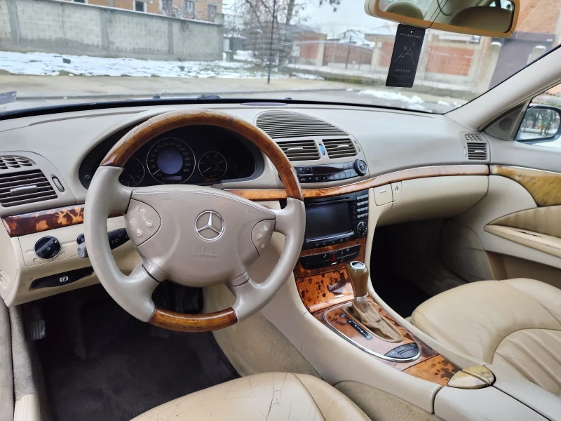 Mercedes-Benz E 270 Е270, снимка 15 - Автомобили и джипове - 53366952