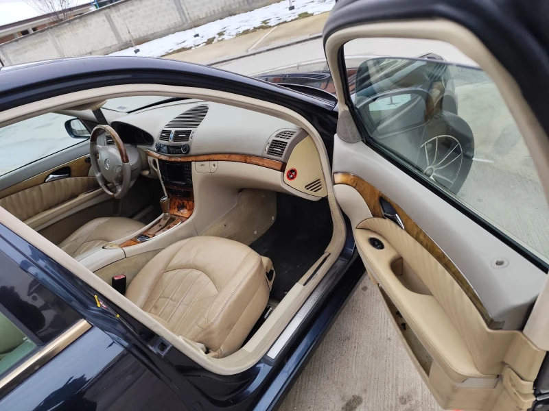 Mercedes-Benz E 270 Е270, снимка 8 - Автомобили и джипове - 53366952