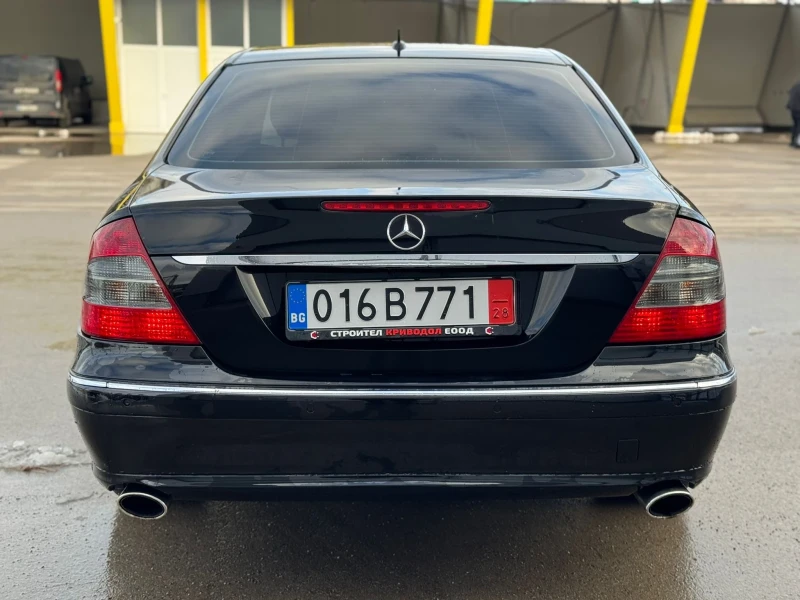 Mercedes-Benz E 320, снимка 4 - Автомобили и джипове - 53583875