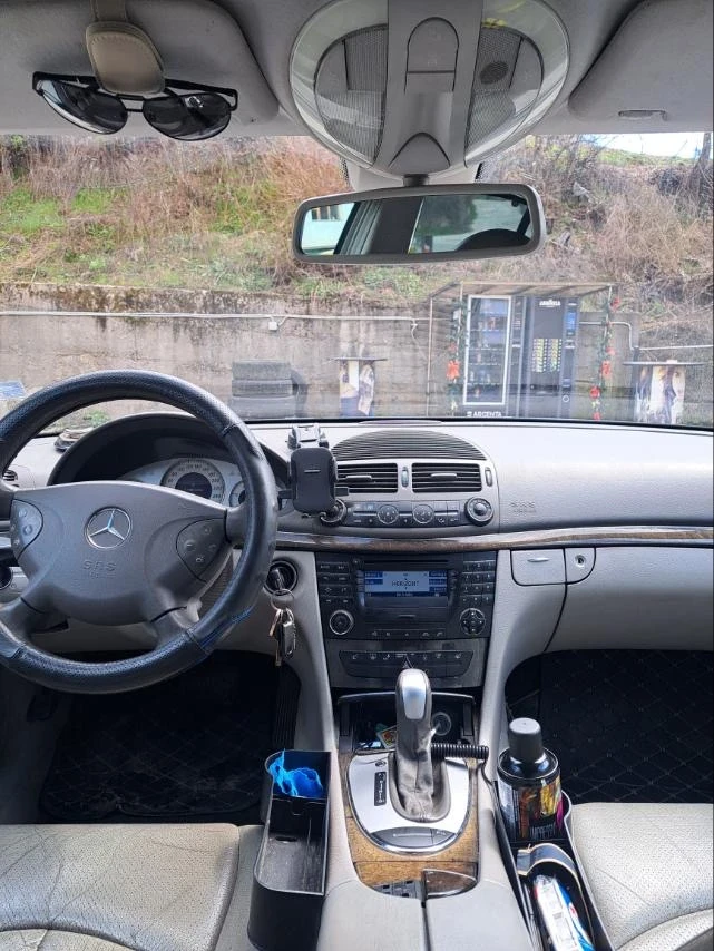 Mercedes-Benz E 270, снимка 6 - Автомобили и джипове - 54220472