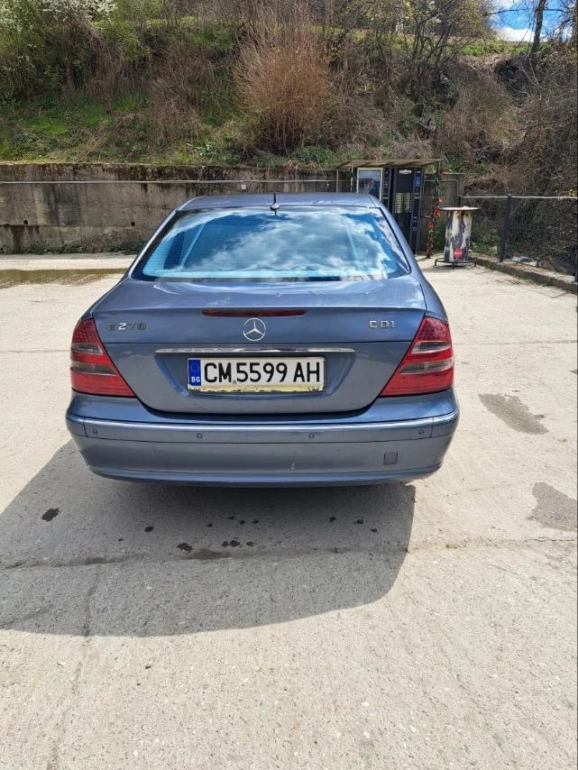 Mercedes-Benz E 270, снимка 5 - Автомобили и джипове - 54220472