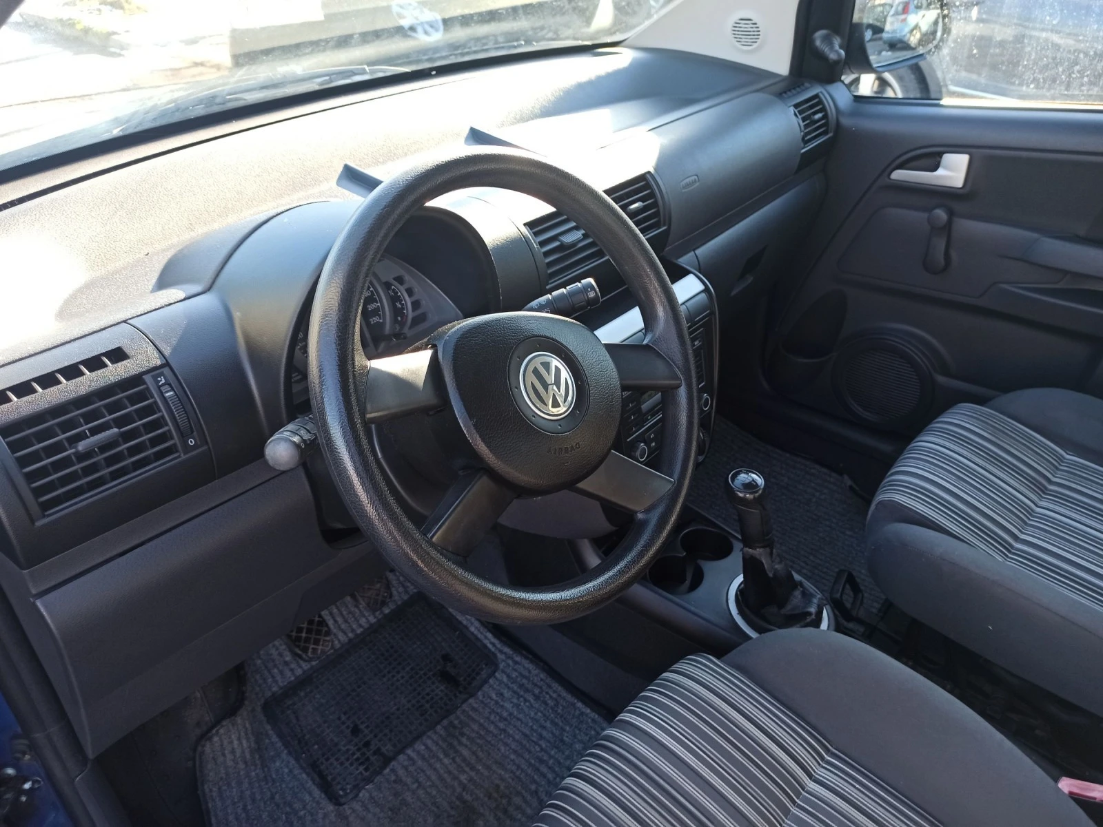 VW Fox 1.2I - изображение 8