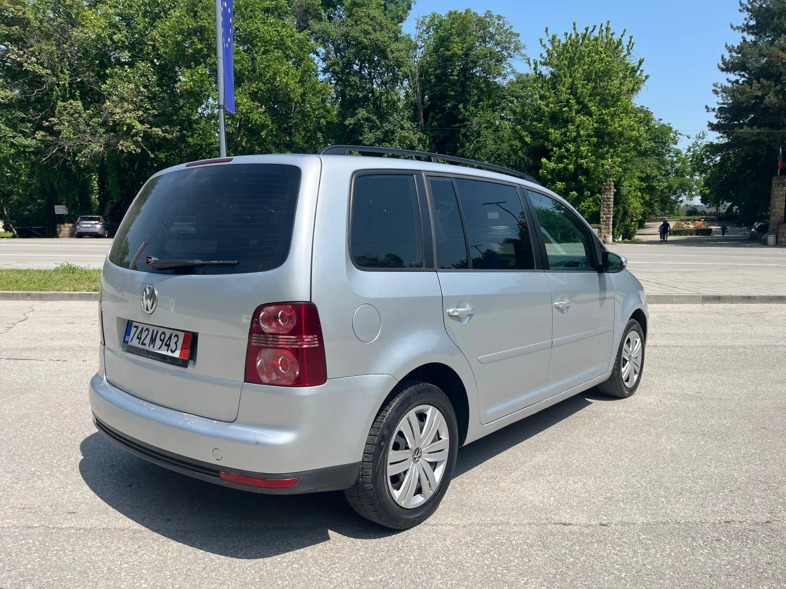 VW Touran Транзитни* Номера* 1.4tsi* 140кс* evro5* 7м - изображение 4