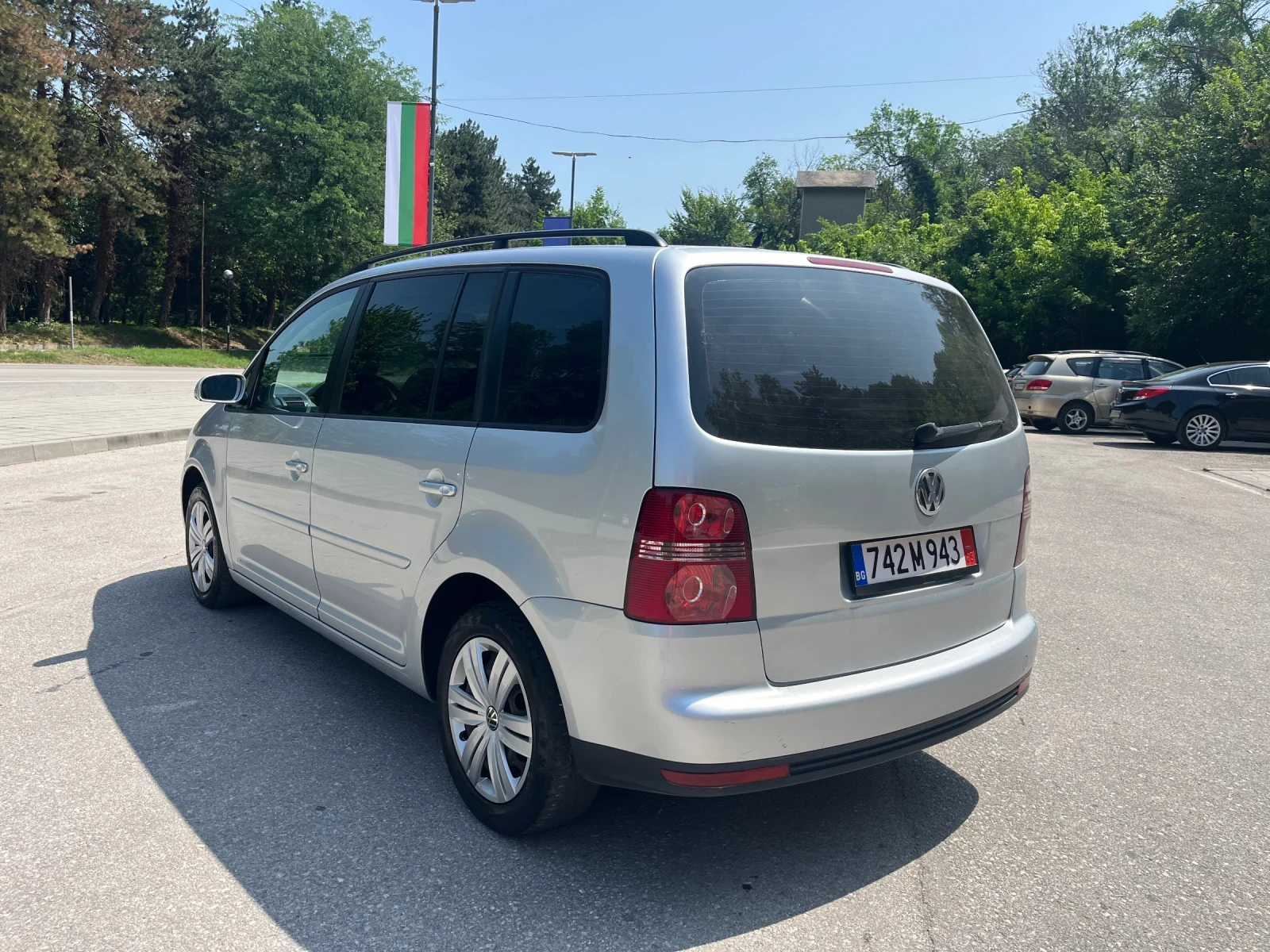 VW Touran Транзитни* Номера* 1.4tsi* 140кс* evro5* 7м - изображение 7