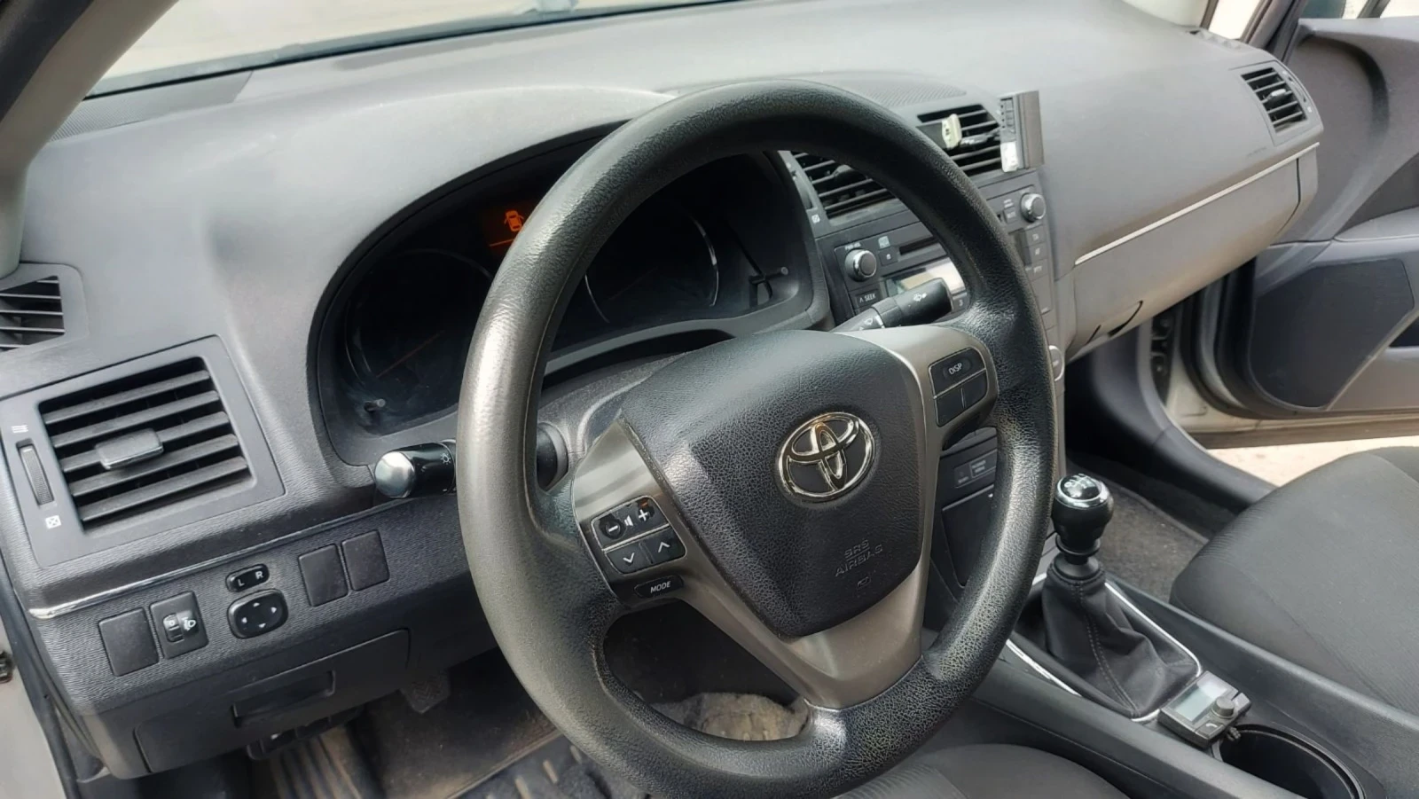 Toyota Avensis 1.6VVT-i - изображение 10