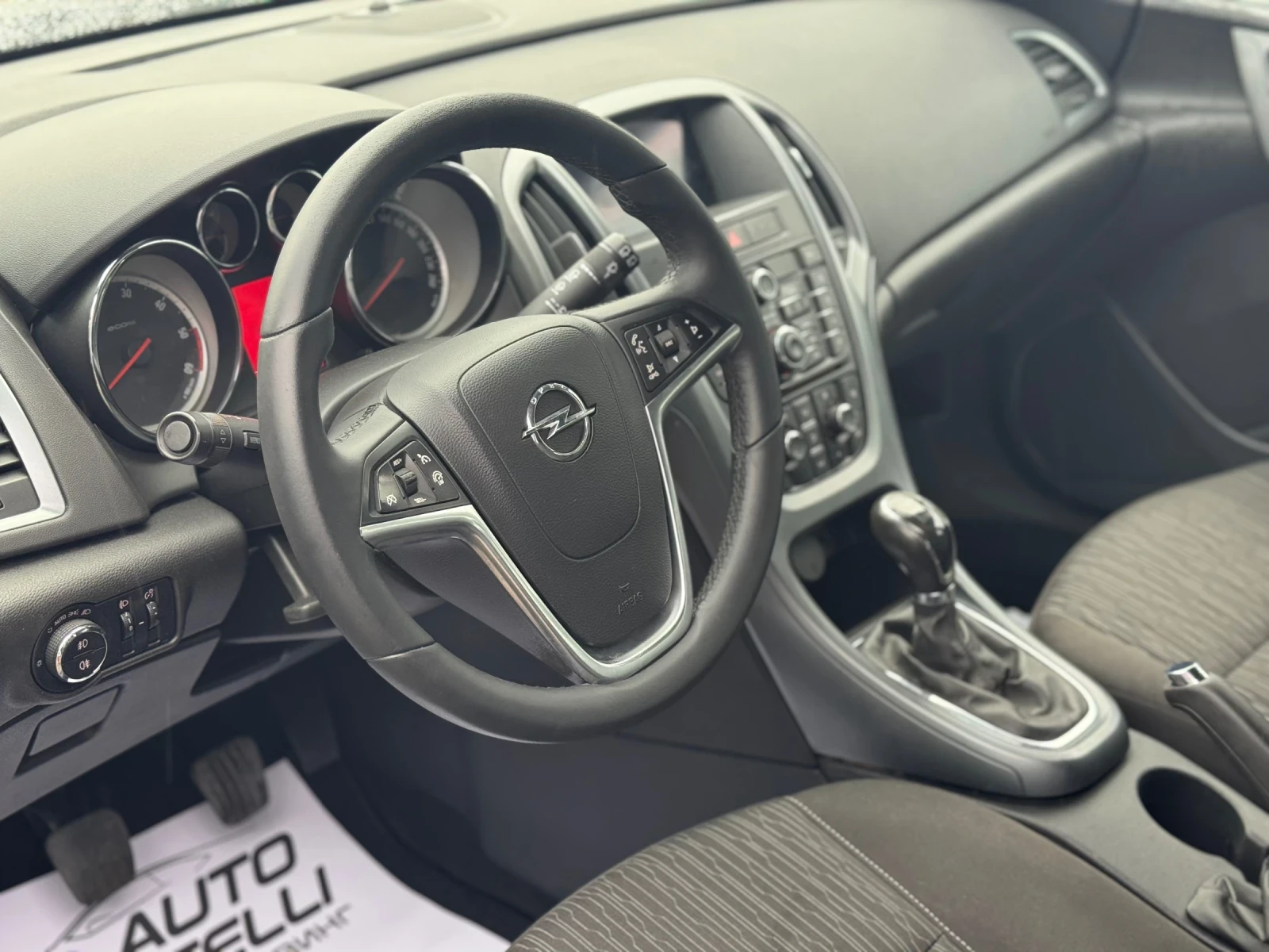 Opel Astra 1.7d FACELIFT СОБСТВЕН ЛИЗИНГ - изображение 6