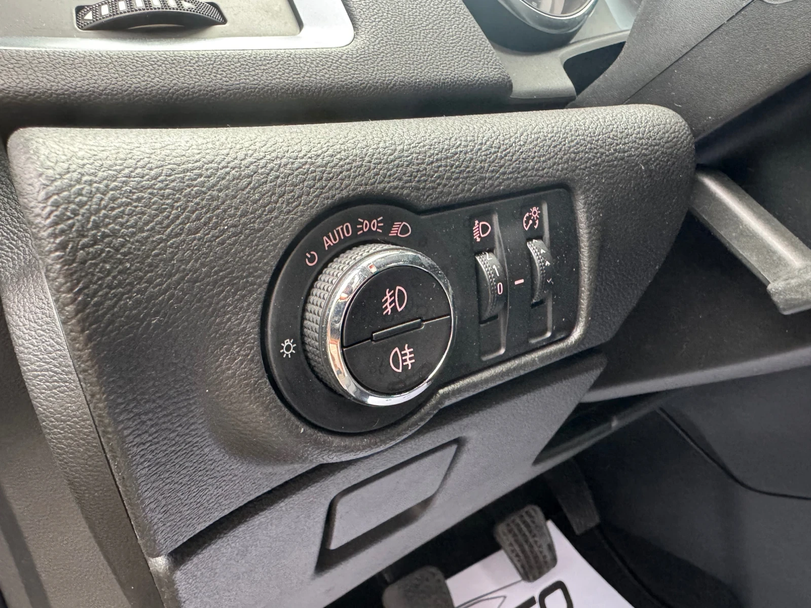 Opel Astra 1.7d FACELIFT СОБСТВЕН ЛИЗИНГ - изображение 10