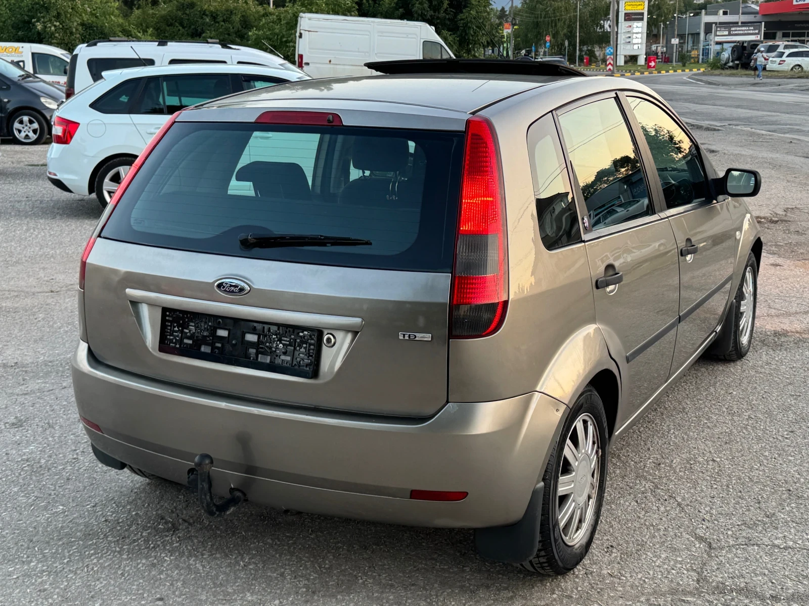 Ford Fiesta АВТОМАТИК! - изображение 4