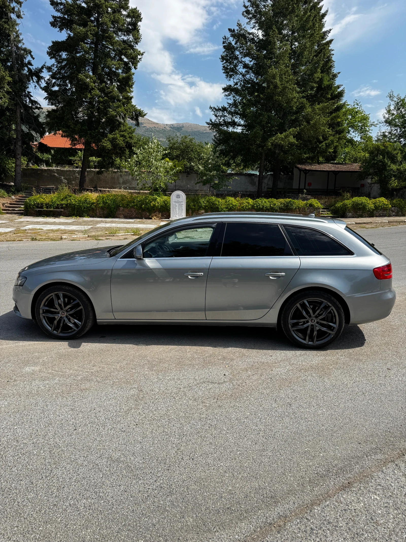 Audi A4 B8* 2.0tdi* 143кс* Navi* Кожа* 3 ключа! - изображение 4