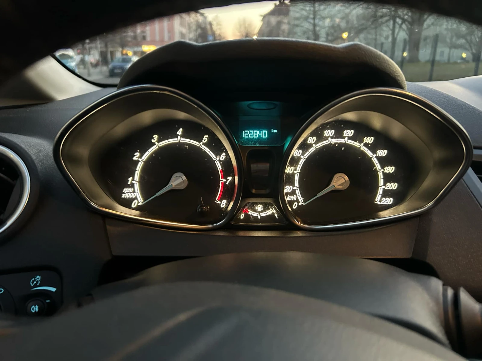 Ford Fiesta  - изображение 2