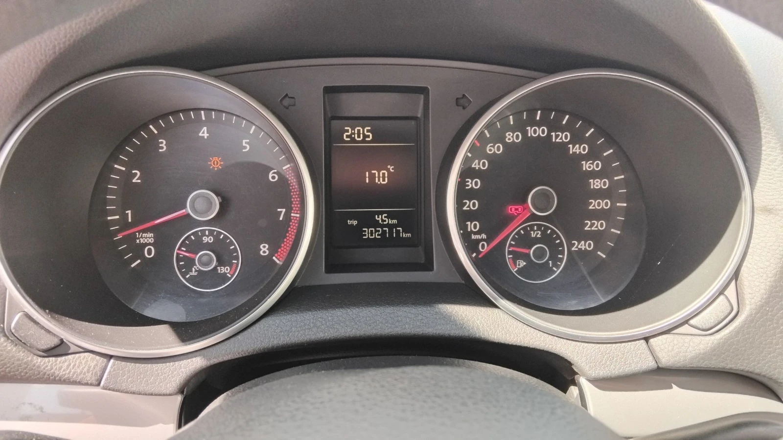 VW Golf 1.6 газ 102к - изображение 9