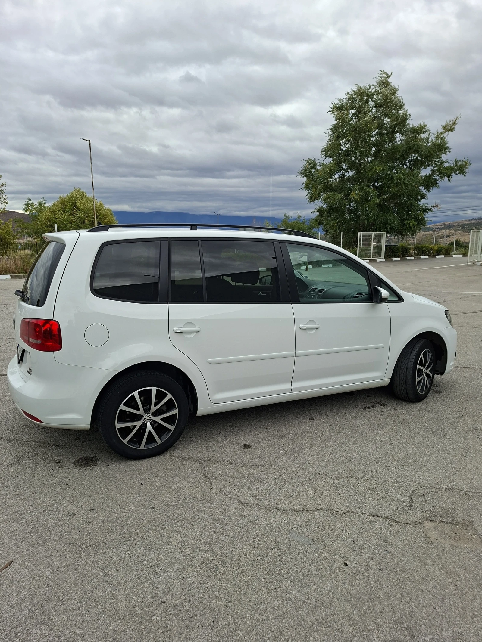 VW Touran  - изображение 3