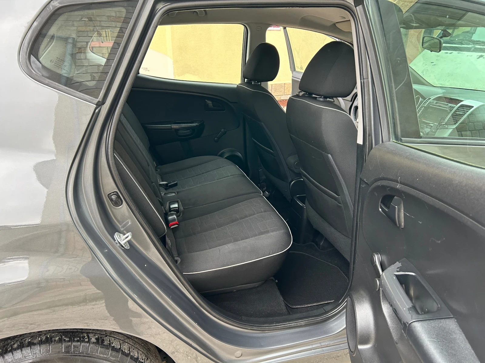 Kia Venga 1.4i   | Mobile.bg   11