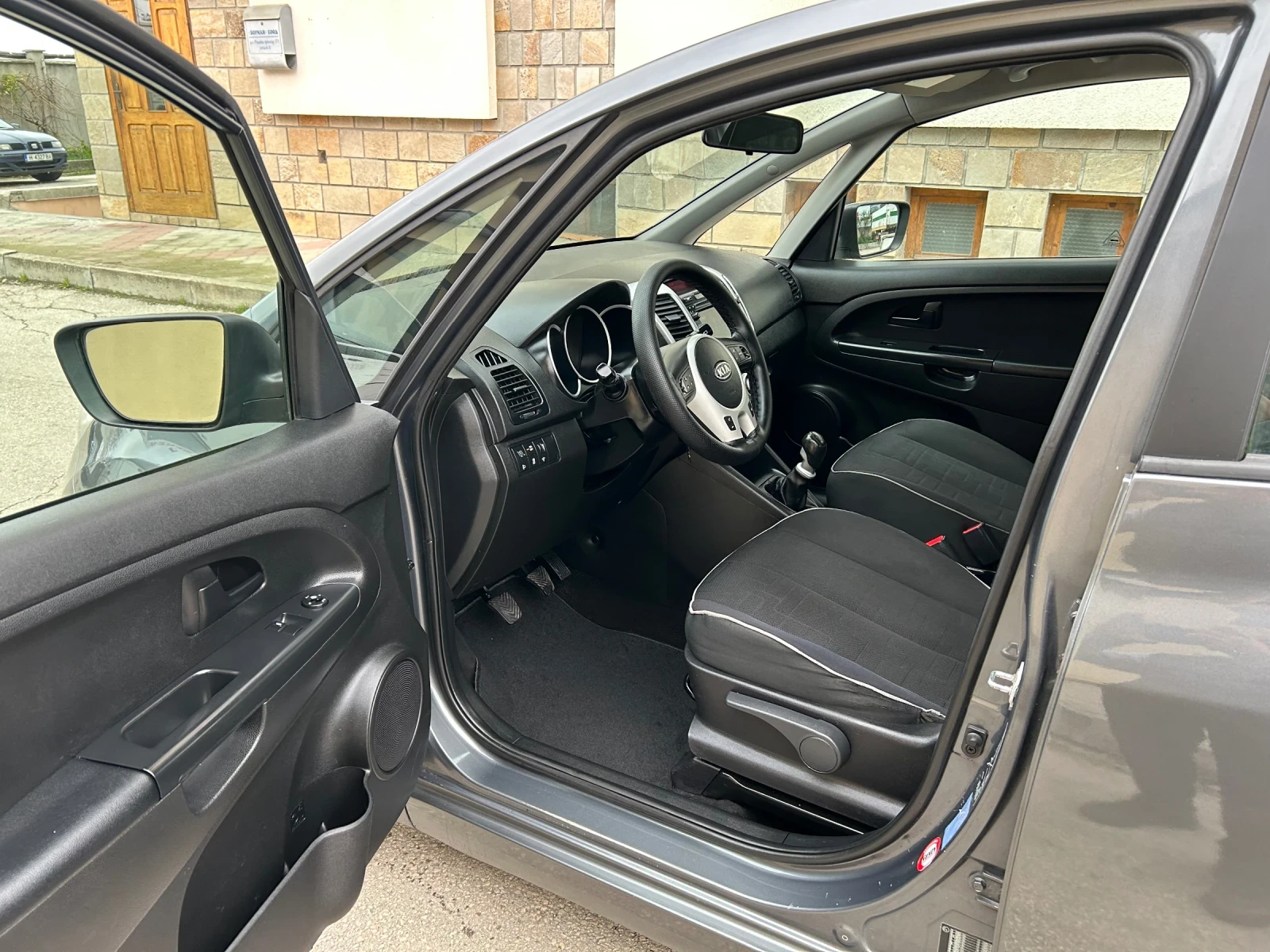 Kia Venga 1.4i   | Mobile.bg   8